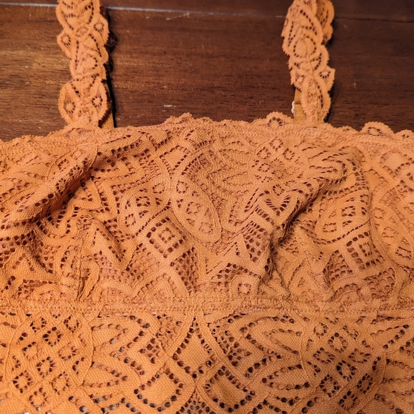 Aerie Bralette - Picture 2 of 7